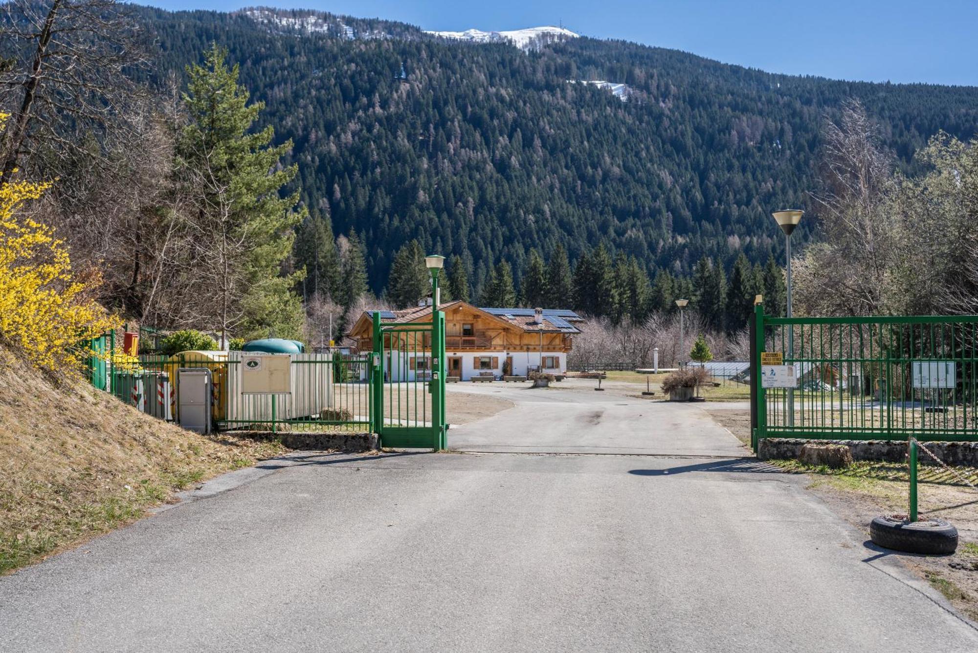 Chalet Camping Fae 3 Villa Madonna Buitenkant foto