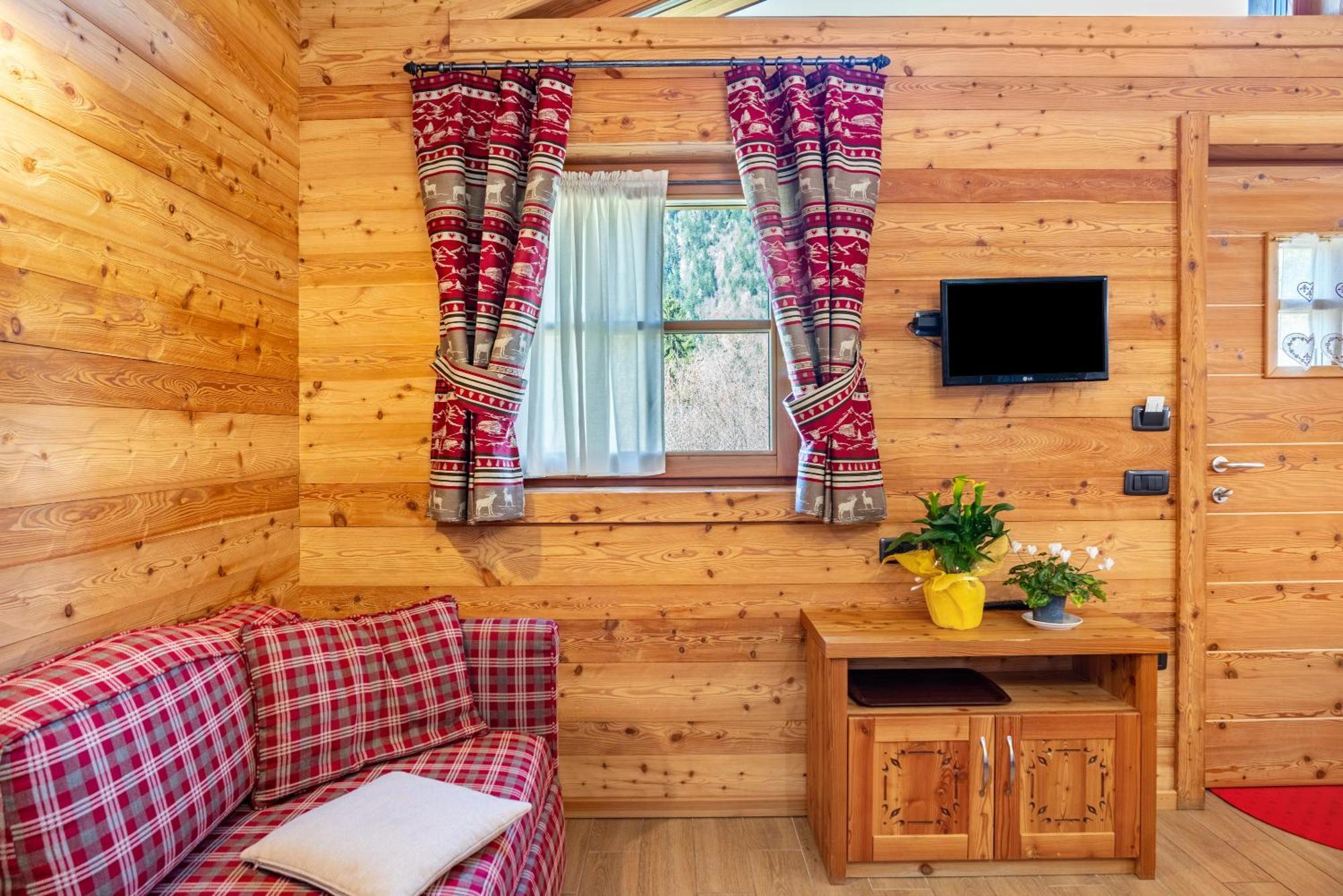 Chalet Camping Fae 3 Villa Madonna Buitenkant foto